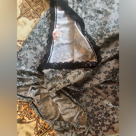 Victoria’s Secret vintage Floral Chantilly lace Two-Piece Set large flirty crop - Picture 6 of 6